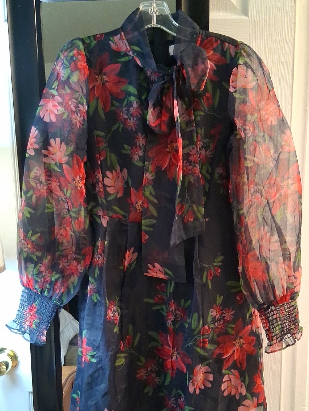 Rachel Parcell navy floral tie-neck blouse